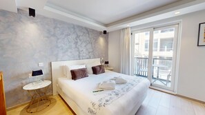 King Room with Disability Access | Blackout curtains, soundproofing, iron/ironing board, free WiFi - G Hotel by JL (St. Julian's)