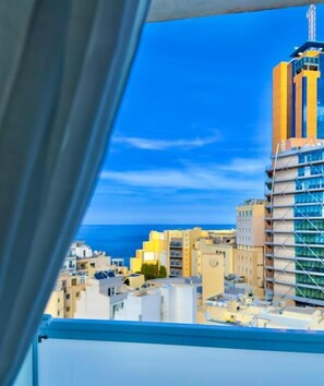 Blackout curtains, soundproofing, iron/ironing board, free WiFi - G Hotel by JL (St. Julian's)