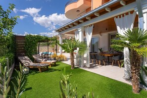 Outdoor dining - Villa Anita with private pool, gym, 6 bedrooms, sea view (Kucine)