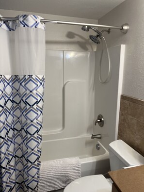 Combined shower/tub - Private and Secure. Salem, Mo. (Salem)