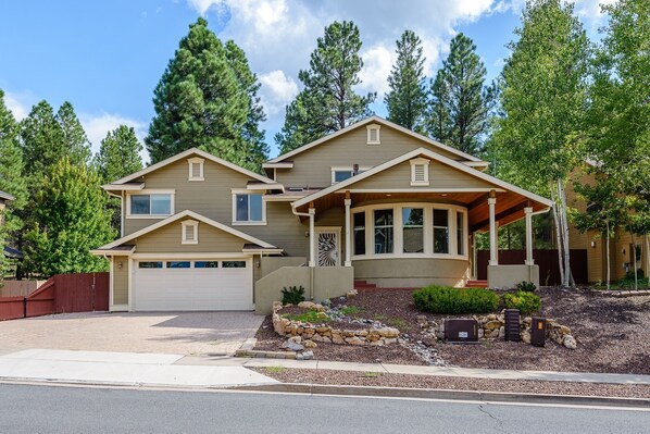 House, 4 Bedrooms | Exterior