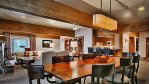 Townhouse, 4 kamar tidur | Tempat makan