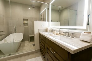 Studio | Bathroom - Sultan Studio Loft Hotel Room by RedAwning (Park City)