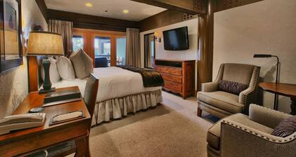 Deluxe King Room With Hot Tub Hotel Room by RedAwning