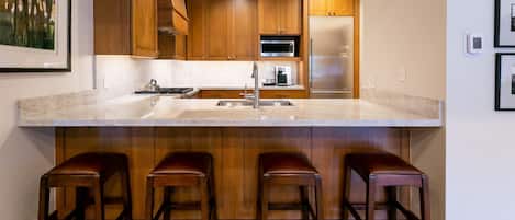 Byhus - 4 soveværelser | Privat køkken | Kaffe-/temaskine