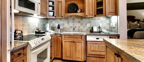 スイート 3 ベッドルーム | 専用キッチン | コーヒー / ティーメーカー