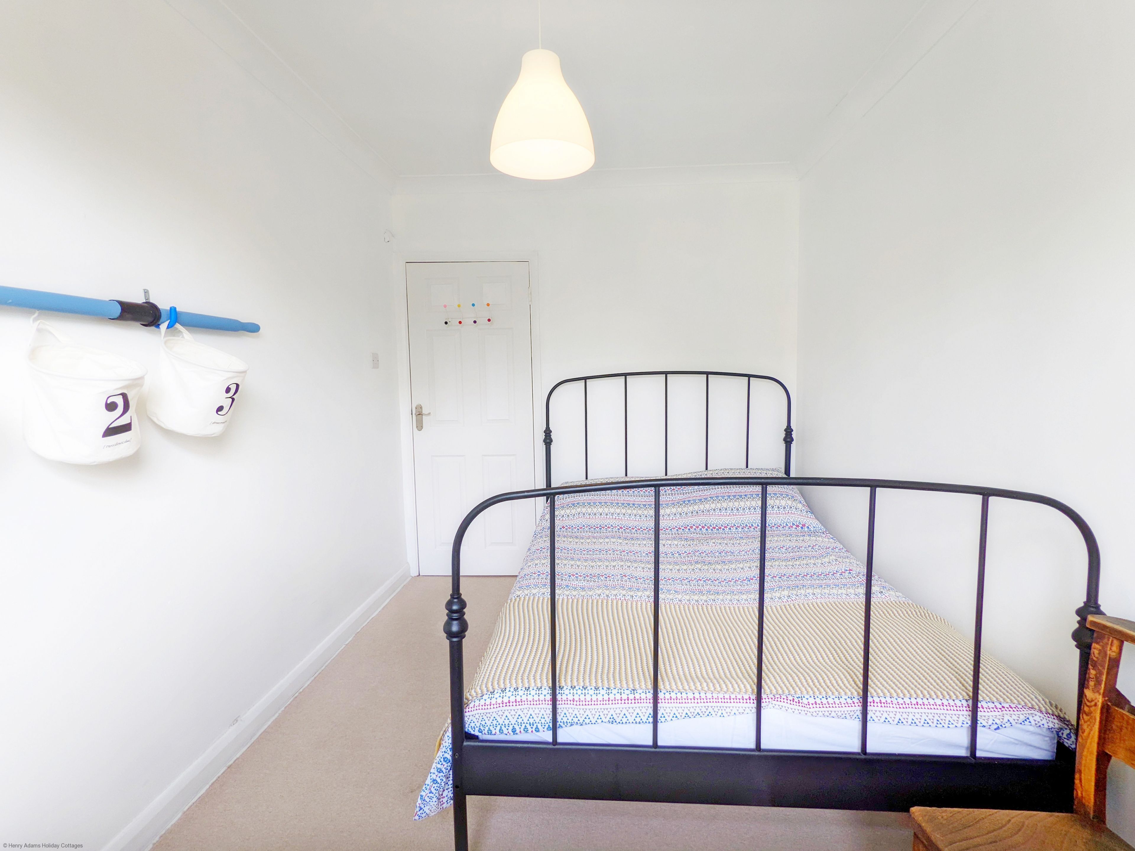 3 chambres, fer et planche à repasser, lit parapluie, Wi-Fi gratuit