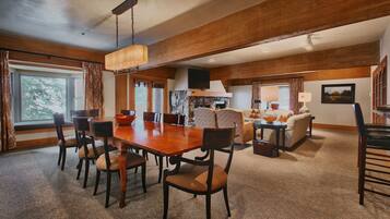 Townhome, 2 Bedrooms | Dining