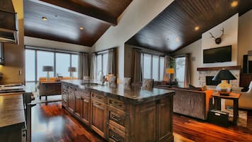 Suite, 2 Schlafzimmer | Eigene Küche | Wasserkocher mit Kaffee-/Teezubehör