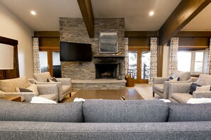 Living room - Luxury Four Bedroom Multi-Level Townhouse with Hot Tub 4 Townhouse by RedAwning (Park City)
