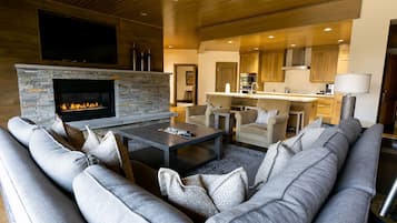 Suite, 2 Schlafzimmer | Wohnzimmer