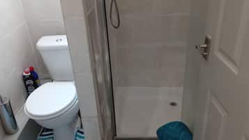 Apartment | Bathroom | Shower, towels