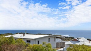 Unclassified image, 5 of 19, button