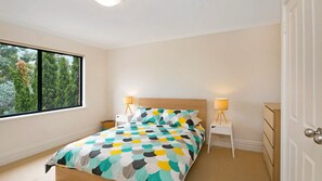 3 dormitoris, planxa i posts de planxar, un bressol de viatge i wifi 