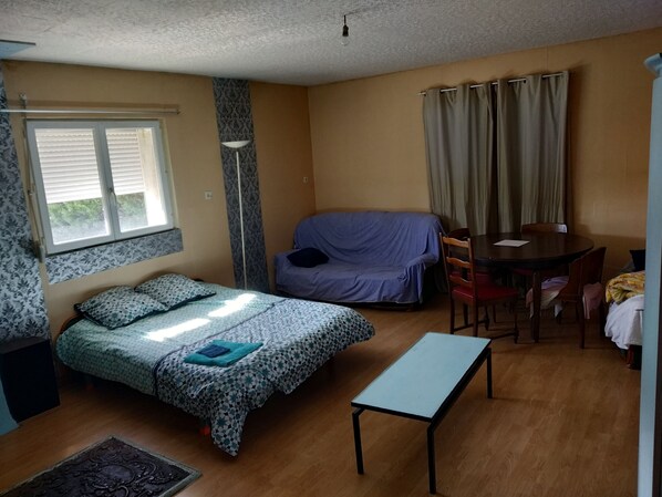 2 bedrooms