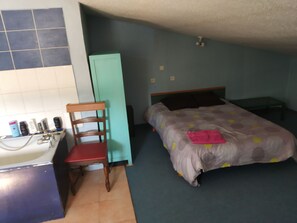 2 bedrooms