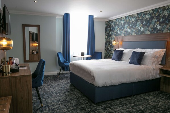 Egyptian cotton sheets, premium bedding, pillow-top beds, desk - Best Western Hotel 99 (Blackburn)