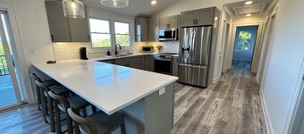 Travelers Rest, Furman, Greenville, and a mountain view!