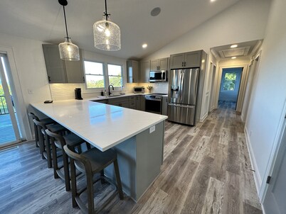 Travelers Rest, Furman, Greenville, and a mountain view!