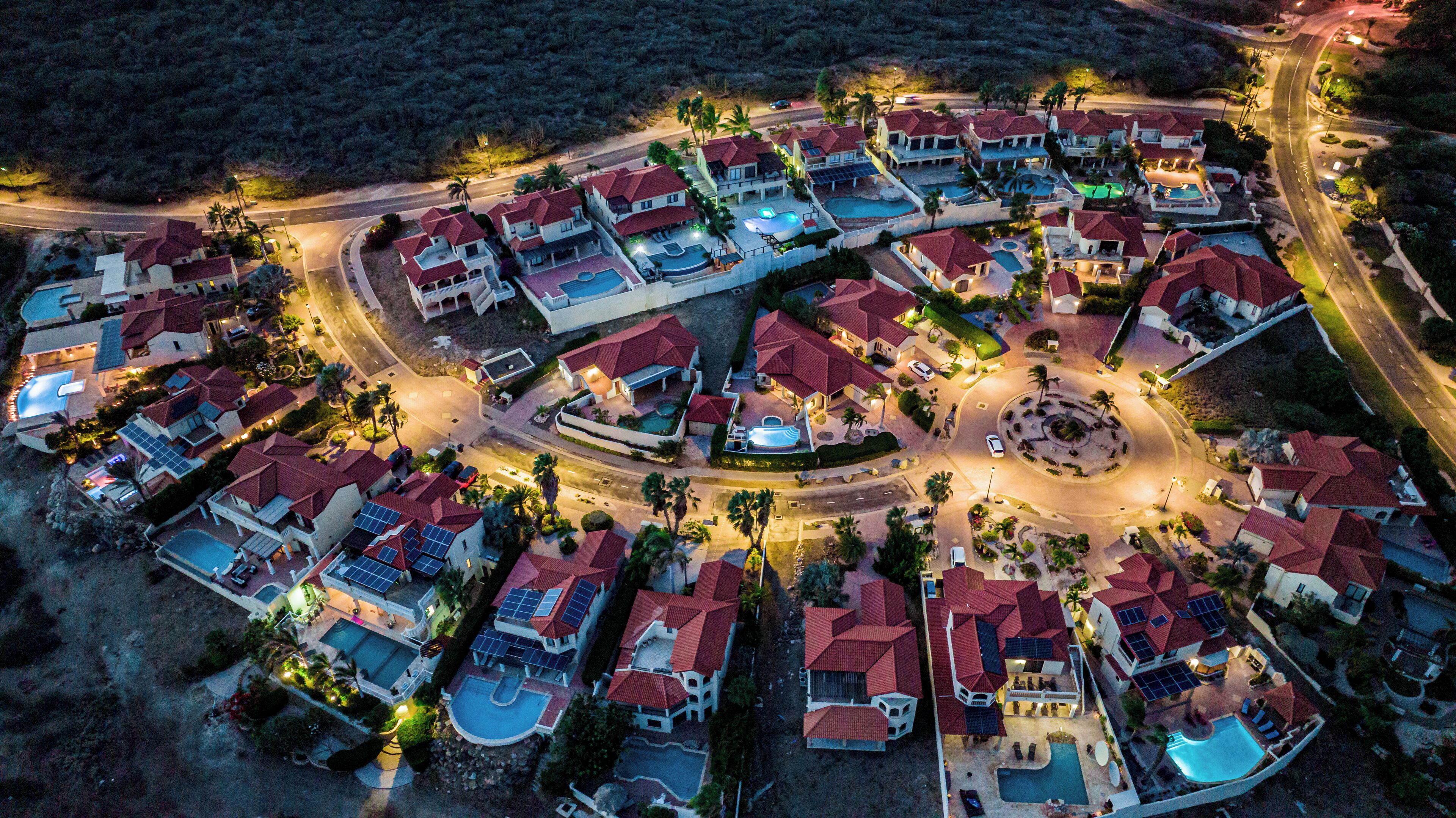 House (3 Bedrooms) | Property amenity