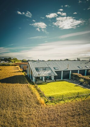 Property grounds - Relax in style admiring beautiful countryside in the Birthplace of Scotland (Arbroath)