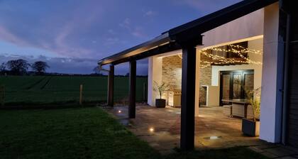 Relax in style admiring beautiful countryside in the Birthplace of Scotland