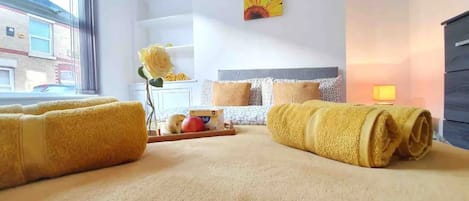 Appartamento, letti multipli | 3 camere, Wi-Fi gratuito, lenzuola