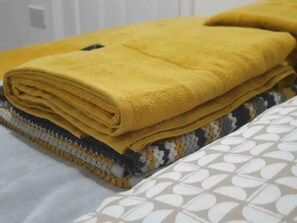 Apartment, Multiple Beds | 3 bedrooms, free WiFi, bed sheets - Lovely 3-bed Apartment in Coventry (Coventry)