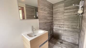 Shower, soap, shampoo