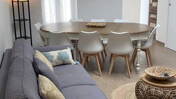 Televisio, pöytÀtennispöytÀ