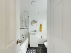 Bathroom - Tranquil Telford Retreat - 3 Bedroom House (Telford)