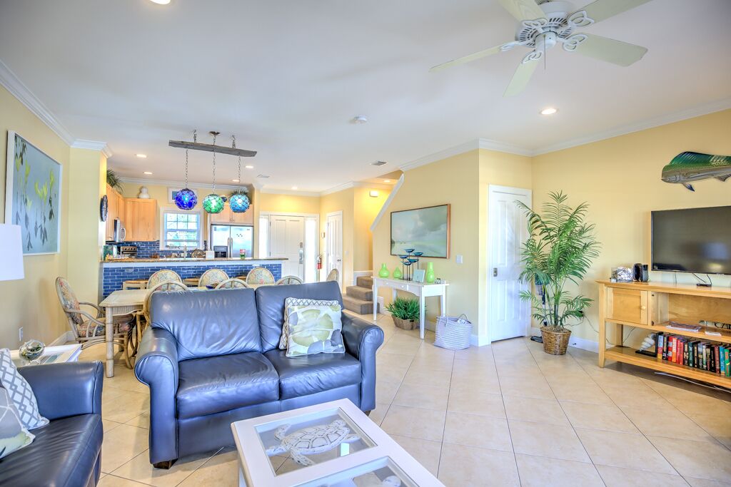 3/2.5 Beautiful Villa - Pool - Marina 