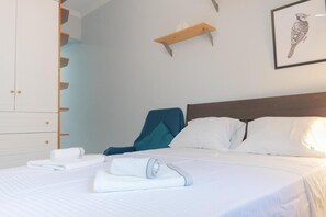 1 bedroom, free WiFi, bed sheets - Glyfada Center Apartment GTD009-01 (Glyfada)