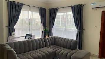 Smart TV, Netflix, streaming services