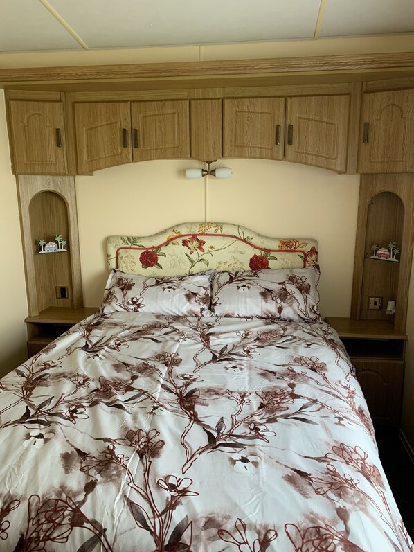 Cabin | 2 bedrooms, iron/ironing board, free WiFi, bed sheets