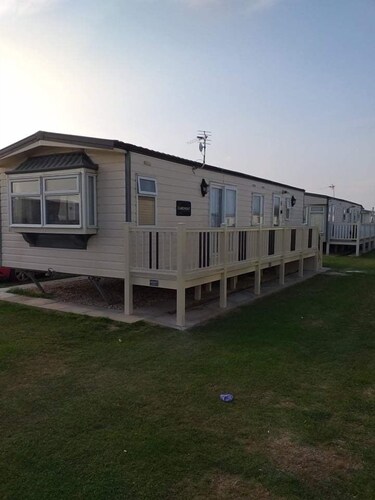 Remarkable 2-bed Caravan in Ingoldmells