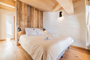 5 chambres, fer et planche à repasser, Wi-Fi gratuit, draps fournis
