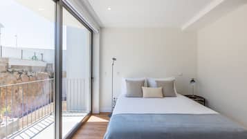 2 bedrooms, iron/ironing board, WiFi (free), bed sheets