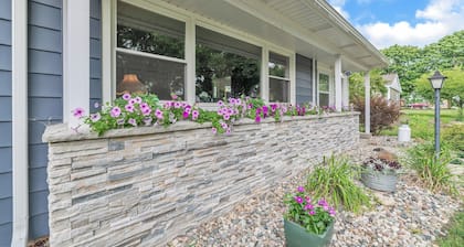 King room in Bed and Breakfast - And A Hot Tub!