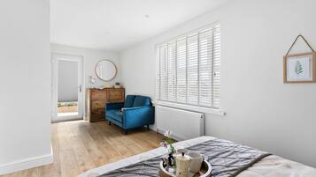 2 bedrooms, iron/ironing board, travel cot, free WiFi