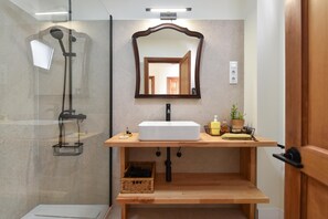 Shower, hair dryer, towels - Beach La Terraza de Sofia by VillaGranCanaria (Las Palmas de Gran Canaria)