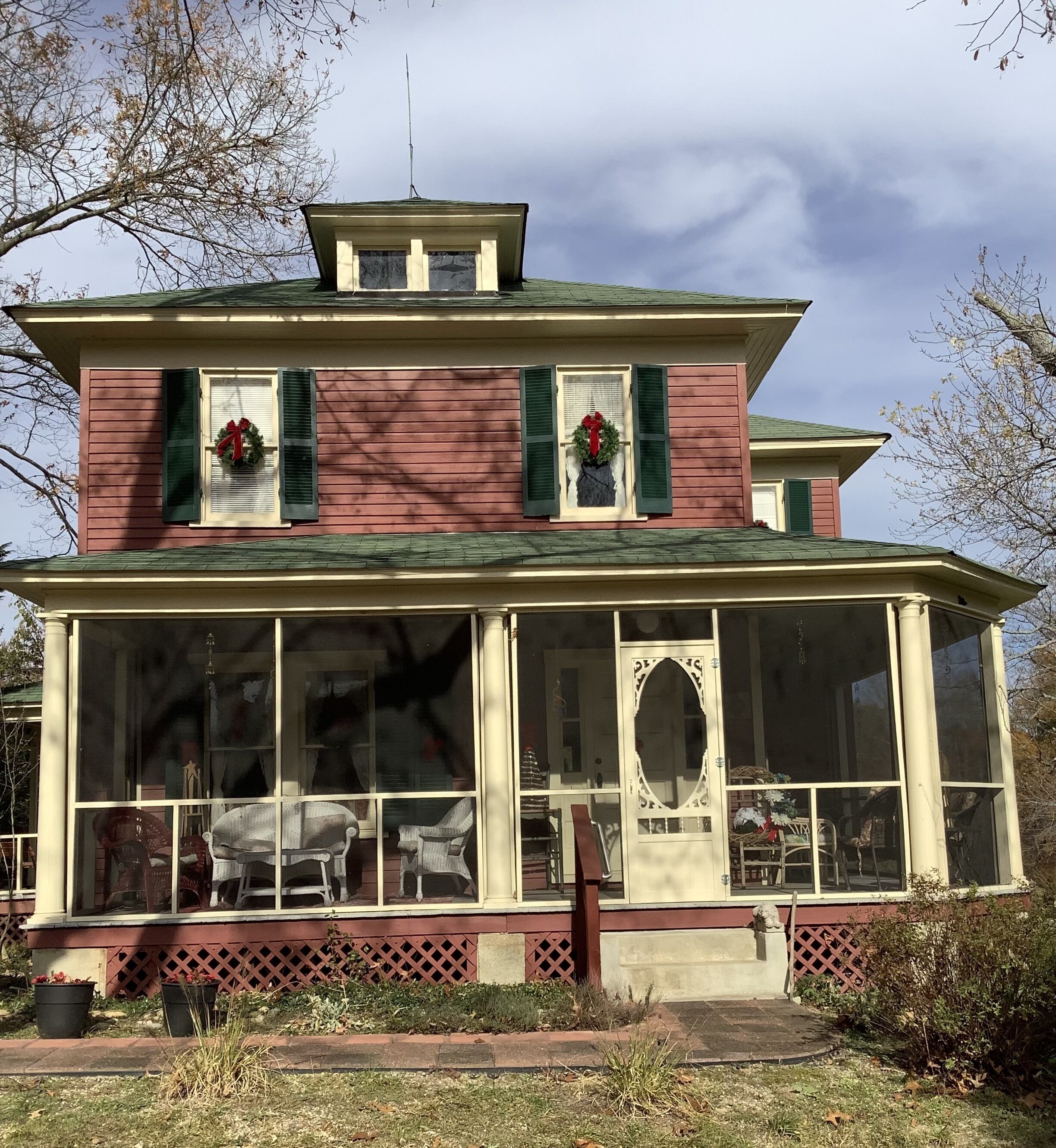 Front of House Holiday Season