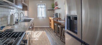 Cottage on Lowell • Fenced Yard • Garage • Central