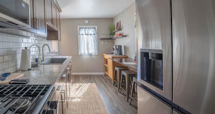 Cottage on Lowell • Fenced Yard • Garage • Central