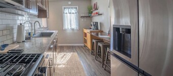 The Cottage | Sleeps 6 | Off I-229 | Dog Friendly