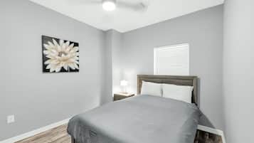 3 bedrooms, iron/ironing board, WiFi (free), bed sheets