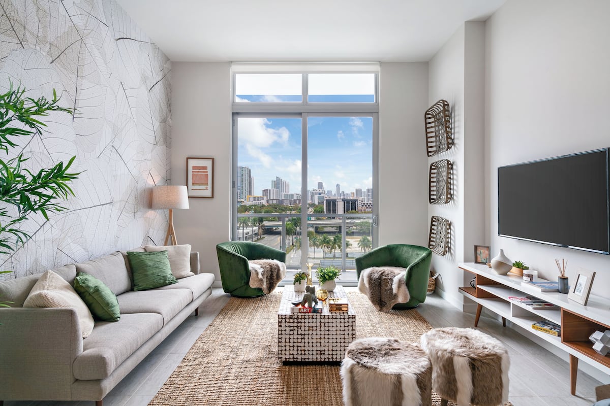 Superior Condo | Ruang tamu | 55 inci sebuah televisyen pintar dengan digital, TV