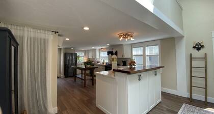 Beautiful Cottage With Water Access and Kayaks!