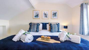 3 bedrooms, iron/ironing board, travel crib, WiFi