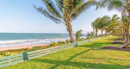 GB38 Apt 3 Bedrooms, Foot in the Sand - Summer House Genipabu